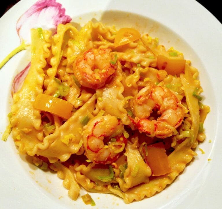 Easy shrimp pasta recipe. easy prawns pasta recipe. Family friendly pasta meals