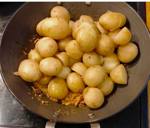 boiled new potatoes in spices